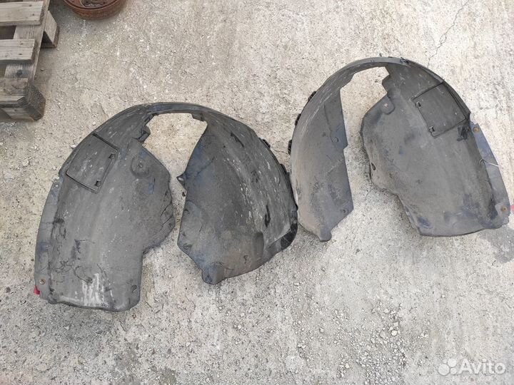 Подкрылок передний на Opel Astra H