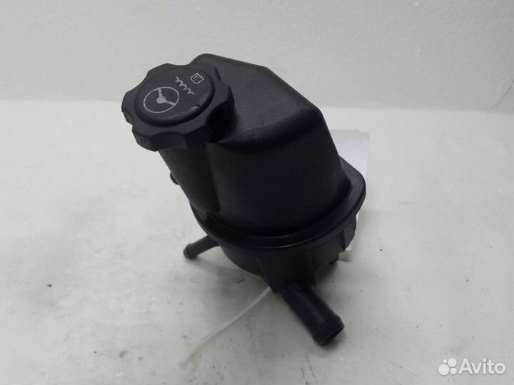 Бачок гур Opel Insignia