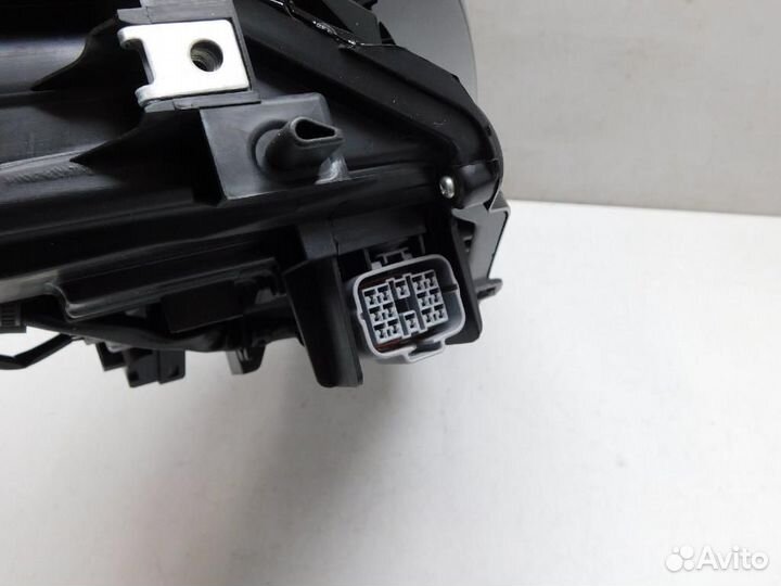 Фара правая Mazda Mazda6