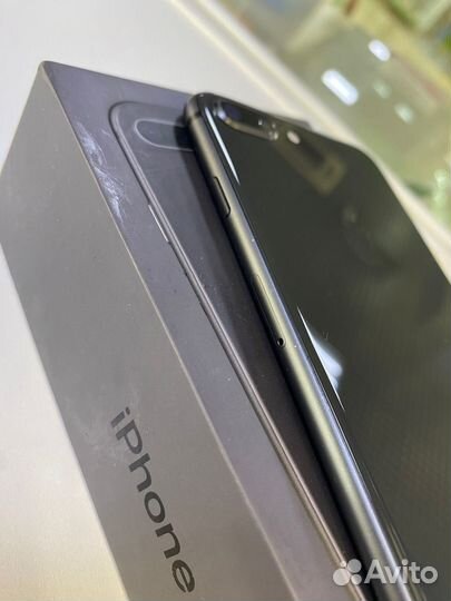 iPhone 8 plus 64 гб