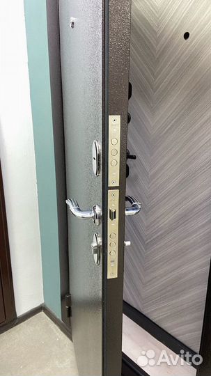 Дверь металлическая