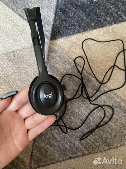 Наушники с гарнитурой