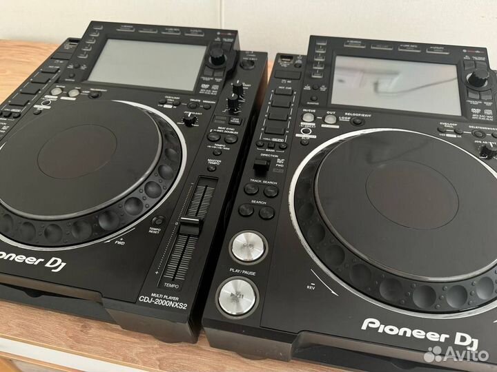 Pioneer CDJ-2000 nexus 2