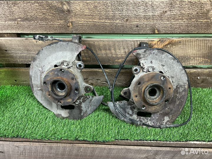 Поворотный кулак Приора Калина Гранта Датсун