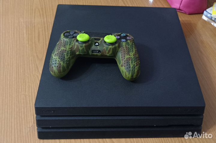 Sony playstation 4 PS4 pro 1tb с играми