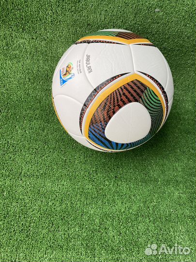 Футбольный мяч adidas jabulani