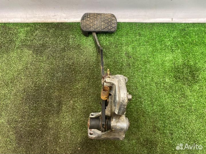 Блок педалей Mercedes-Benz