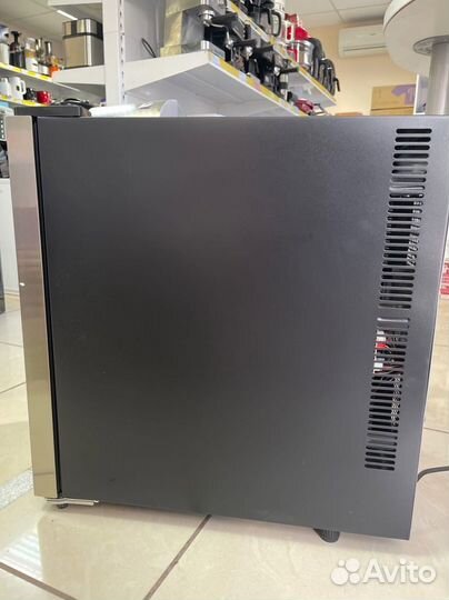 Винный холодильник (шкаф) Kitfort KT-2404