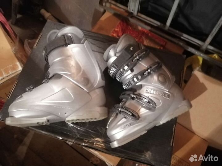 Горнолыжные ботинки