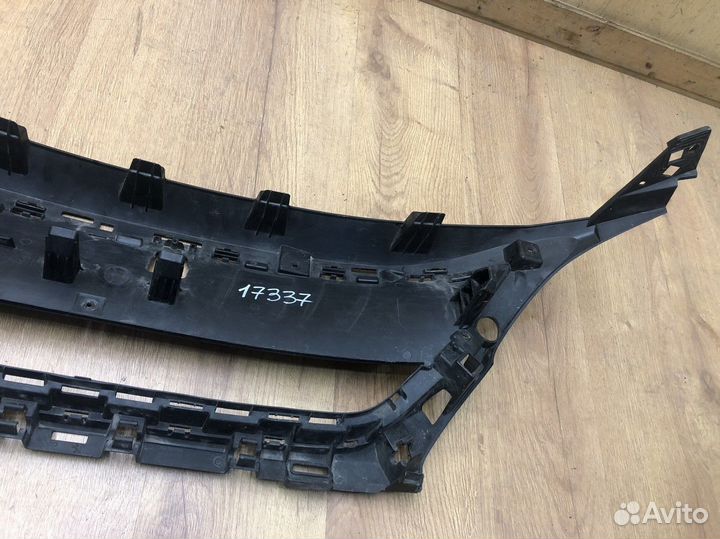 Кронштейн решётки радиатора Peugeot 3008 (P84) 201