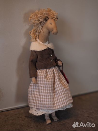 Игрушка ручной работы лошадь и другие животные