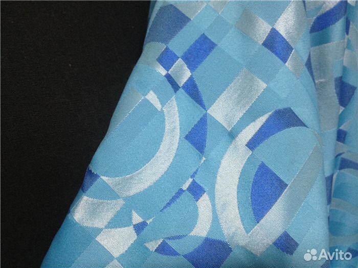 Ткань с геометрическим узором 4 м плательная