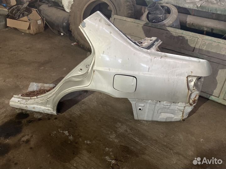 Крыло левое тойота Премио