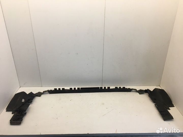 Воздуховод радиатора передний Mercedes-Benz