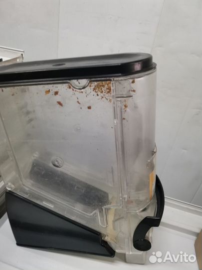 Гравитационный контейнер для сыпучих продуктов