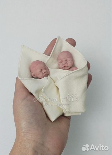 Авторский силиконовый пупсик 7 см без швов