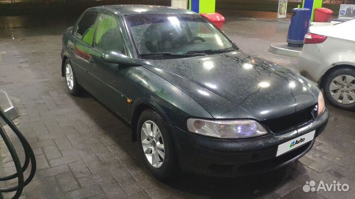 Opel Vectra 2.0 МТ, 1998, 290 000 км