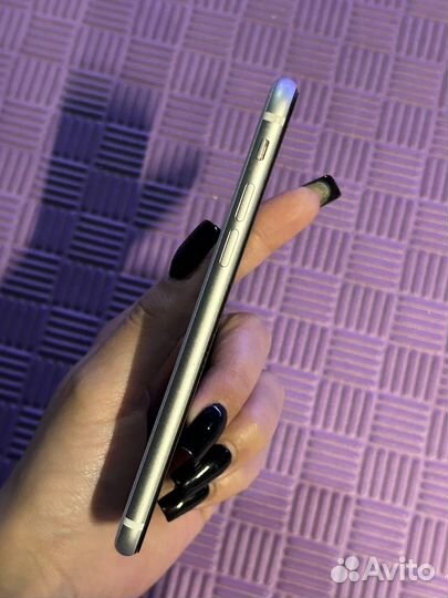 iPhone SE, 128 ГБ