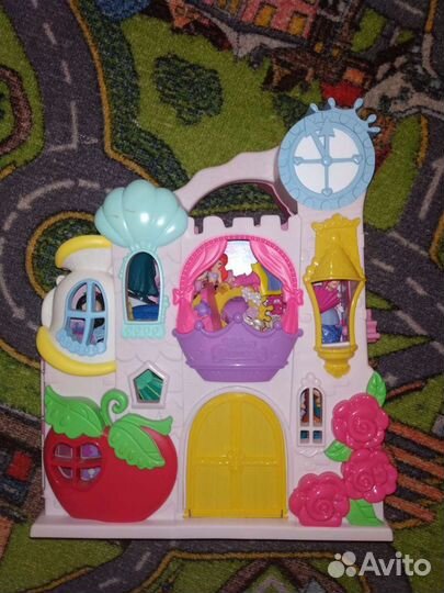 Замок с принцессами Disney