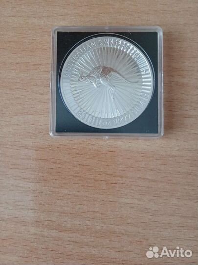 Серебряные инвестиционные монеты разных стран