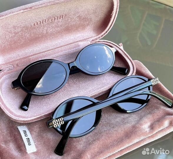 Солнцезащитные очки miu miu
