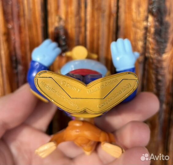 Фигурка из Макдональдса Джин 2001 года