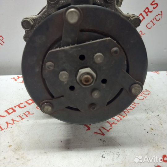 Компрессор кондиционера Mitsubishi Outlander XL