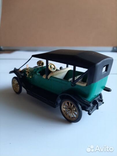 Модель автомобиля Руссо Балт с24/40