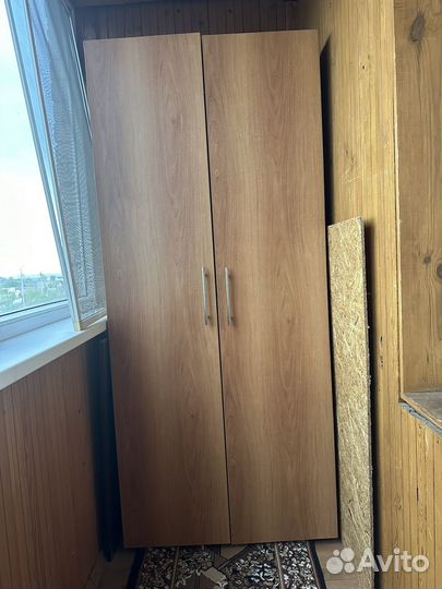 Шкаф распашной