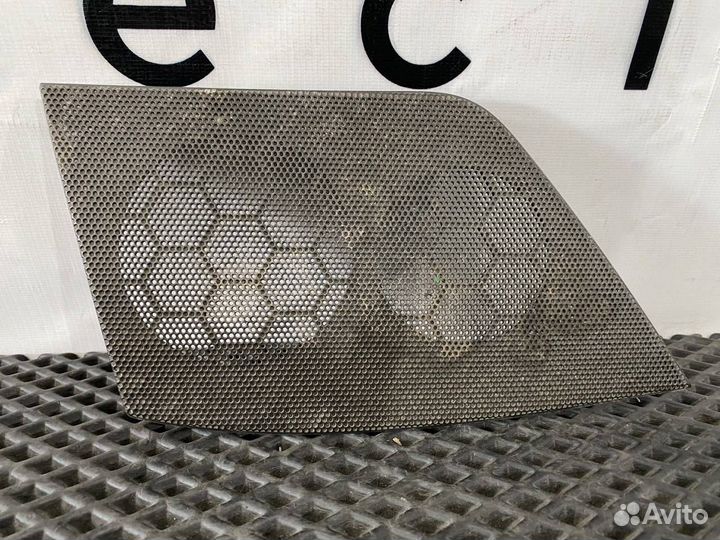 Накладка (сетка) динамика Volvo FH4 82213615