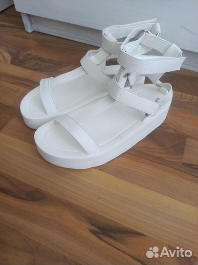 Сандалии женские 38 размер