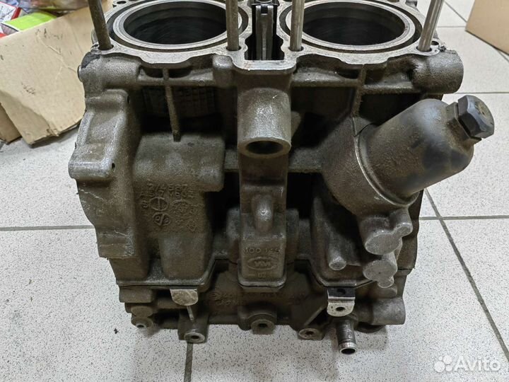 Картер двигателя polaris widetrak 750