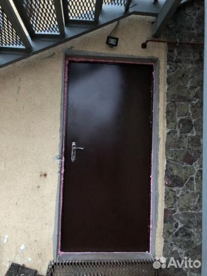 Противопожарные двери с установкой