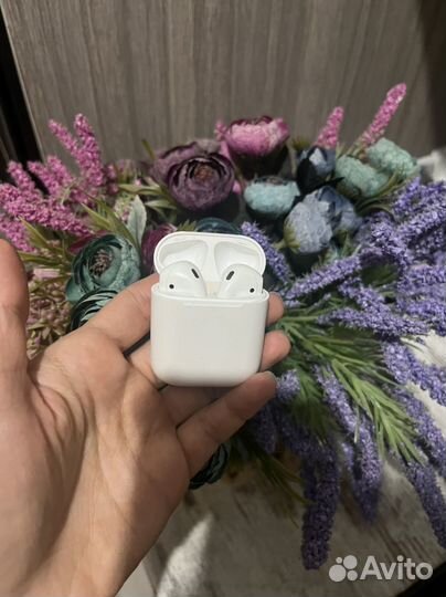 Airpods 2 кейс и левый наушник