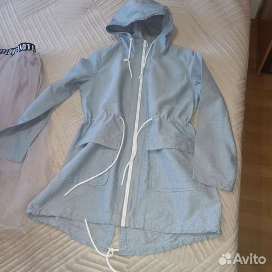 Ветровка женская