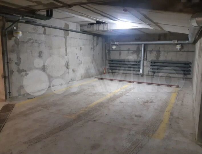 Машиноместо, 16 м²