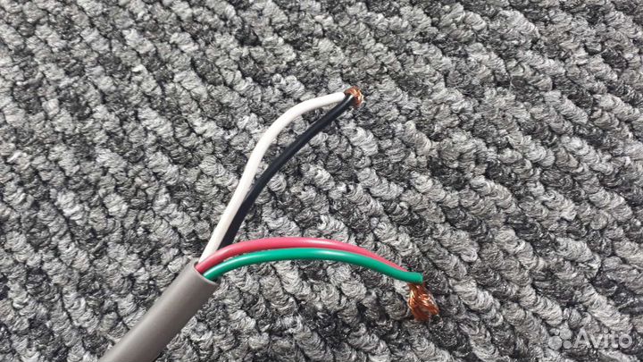 Transparent speaker cable