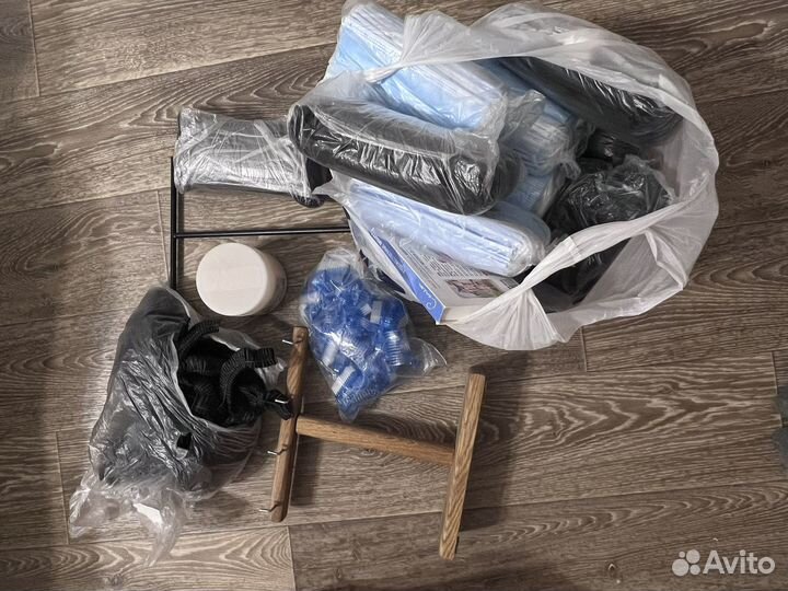 Маникюрные и педикюрные принадлежности