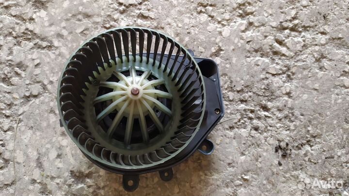 Моторчик печки Фольксваген Пассат б5+, б5