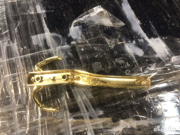 Крючки для вешалки