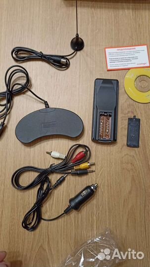 Комплектующие от Портативный DVD плеер Treelogic