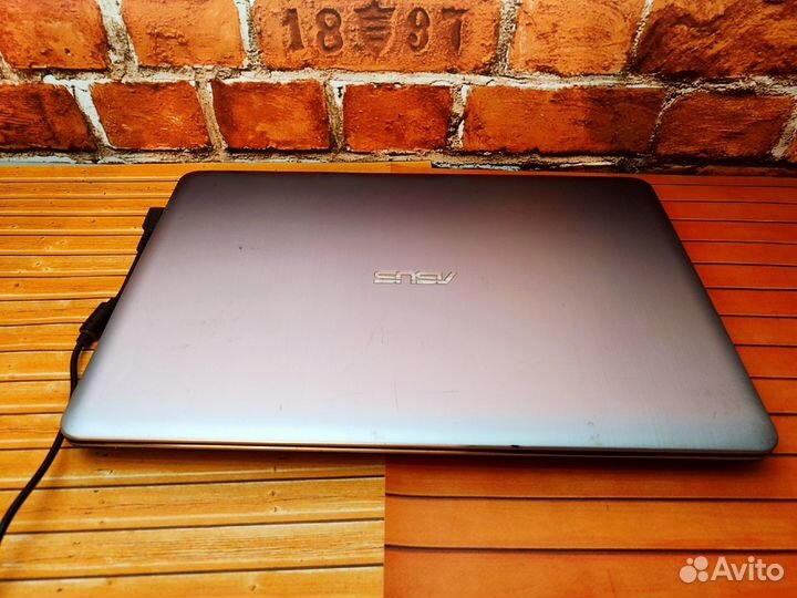 Asus X541S - 4 Ядра \ 4 Озу \ SSD