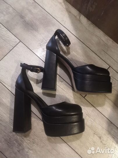 Туфли женские 38 размер черные