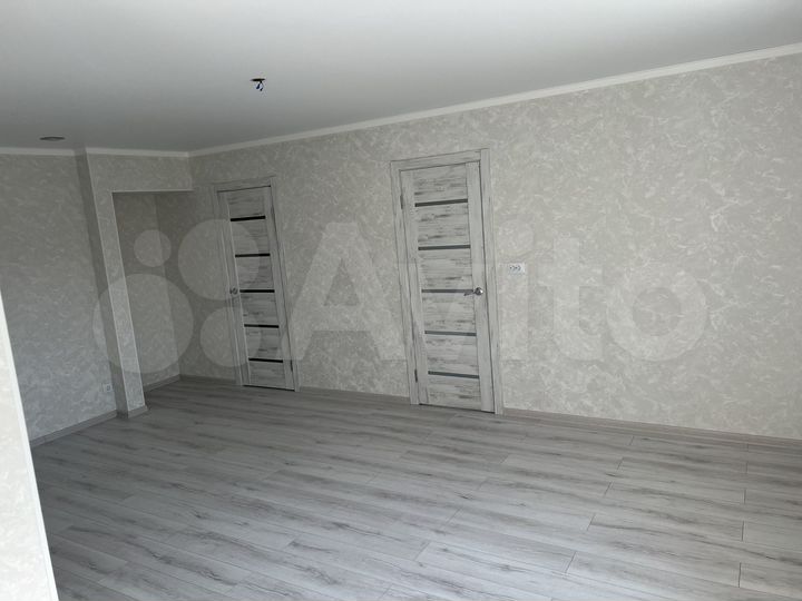 3-к. квартира, 52,4 м², 1/2 эт.