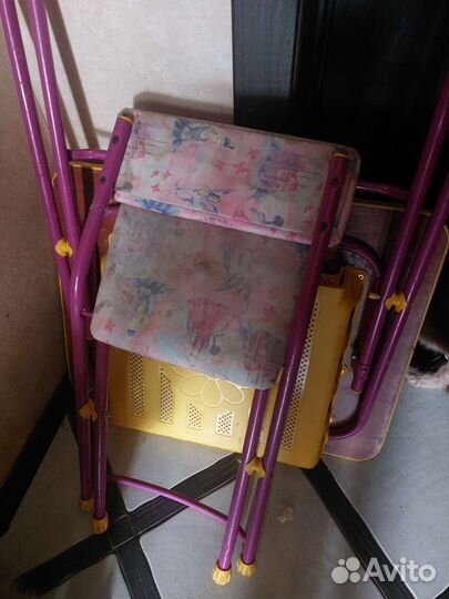 Детский стол и 2 стула