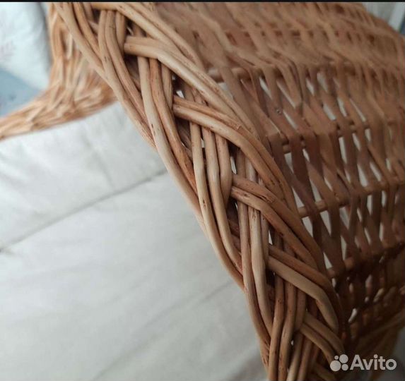 Плетенная люлька и подставка