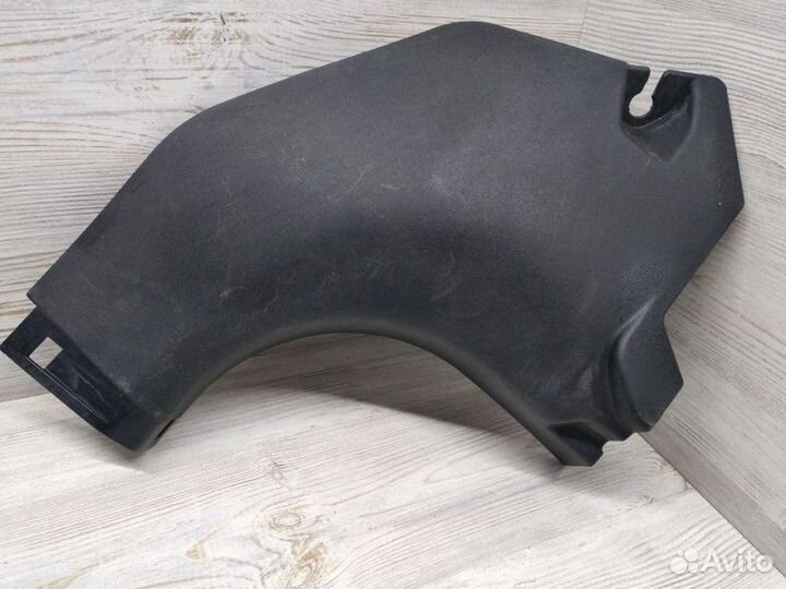 Обшивка стойки передняя правая Mitsubishi