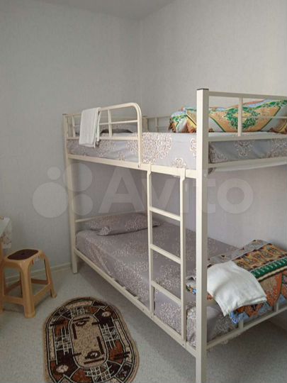 Комната 18 м² в 2-к., 1/2 эт.