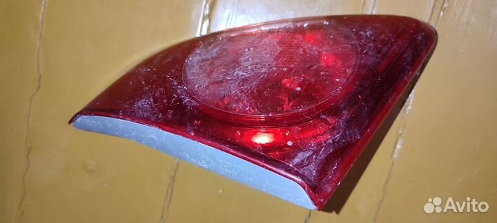 Тоëта фонарь задний