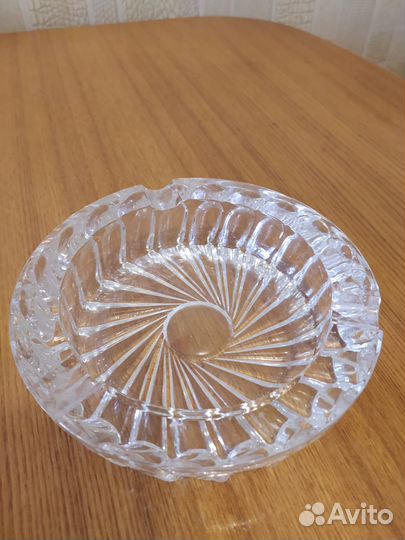 Хрустальная пепельница